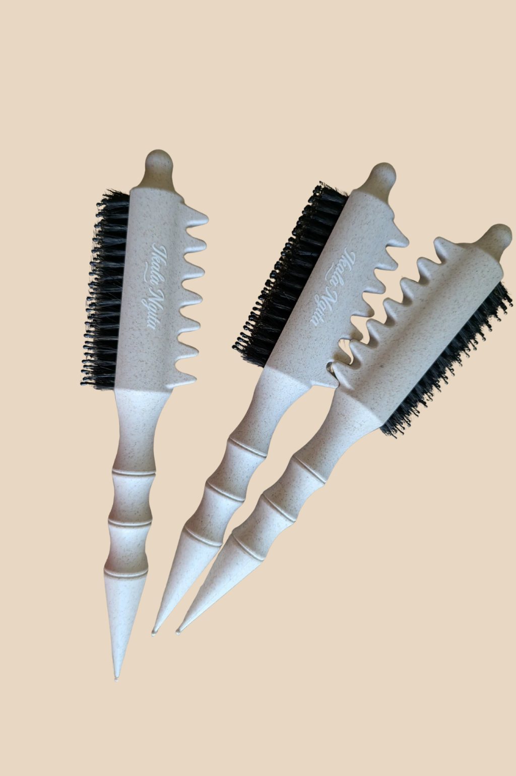 Brosse Définition Précision Ikala Ngita – Cheveux bouclés, frisés & crépus