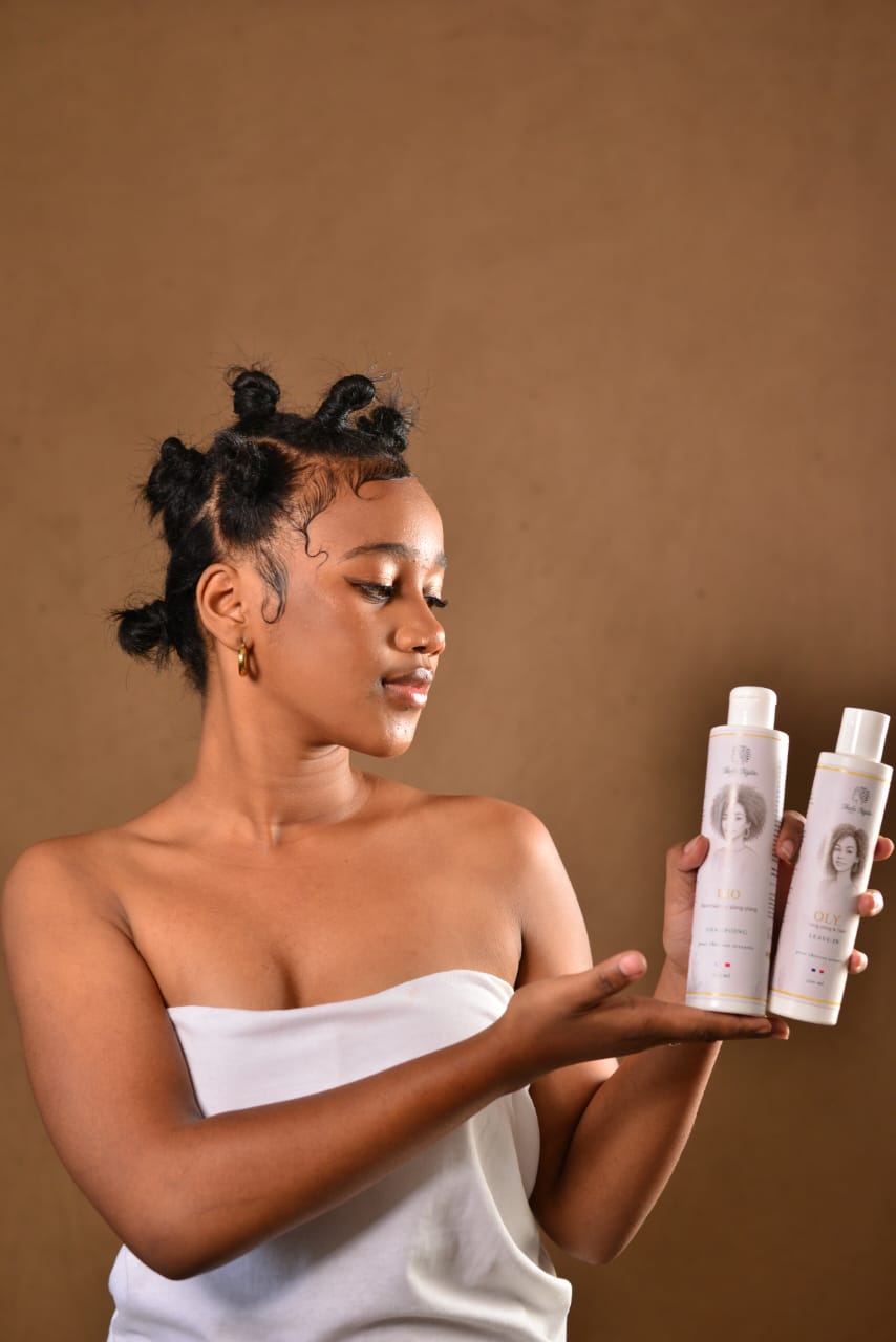 Soins capillaires hydratants Ikala Ngita pour cheveux texturés, bouclés, frisés et crépus.